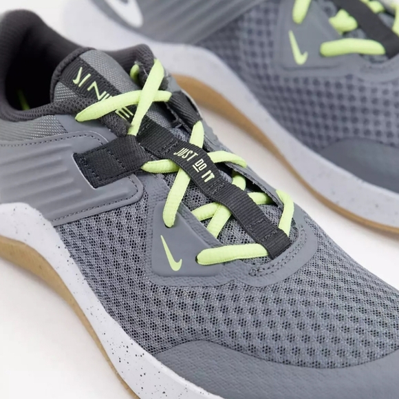 Nike MC Trainer Sneakers Smoke Grey NEW - Picture 2 of 10